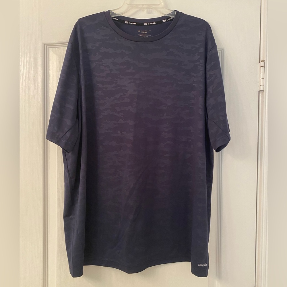 Men’s Dry tech Navy T-Shirt size 2xl